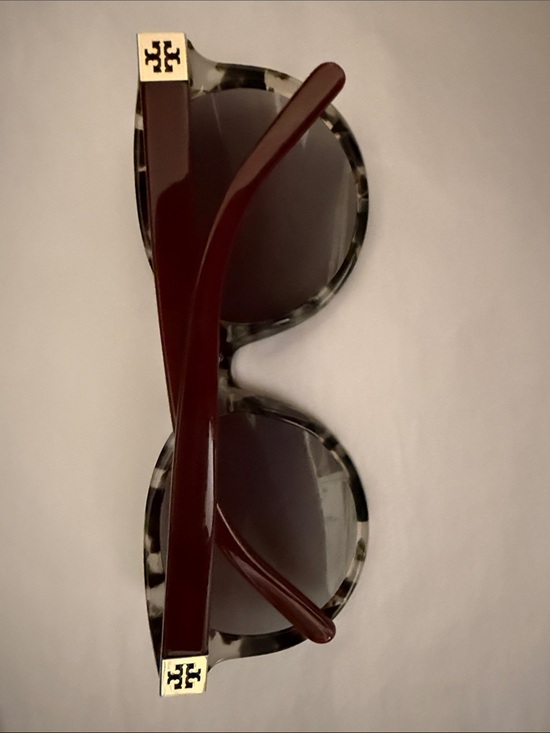 Tory Burch Oversized Round Sunglasses - Tortoiseshell Gray Lenses